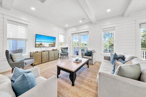 House, Multiple Beds (Grayt Oasis) | Living area | TV