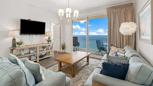 Kondominium, 1 Tempat Tidur King dengan tempat tidur Sofa (Splash 1902E - Cast-a-Waves) | Area keluarga