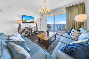 Lejlighed - 1 kingsize-seng med sovesofa (Splash 1902E - Cast-a-Waves) | Opholdsområde | Tv