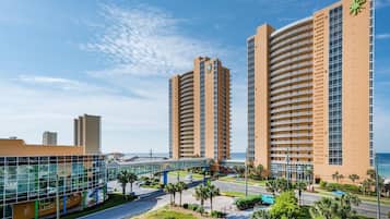 Condo, 1 King Bed with Sofa bed (Splash 1902E - Cast-a-Waves) | Exterior