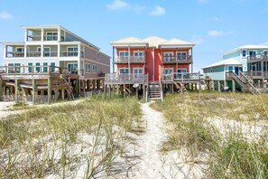 Huis, meerdere bedden (Inheritance Delayed Beach House Suite) | Exterieur