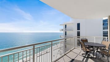 Appartement, meerdere bedden (Indigo West 1904) | Buiten dineren