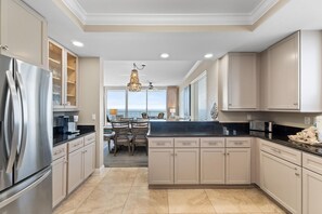 Condo, Multiple Beds (Indigo West 1904) | Private kitchen