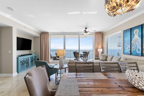 Leilighet, flere senger (Indigo West 1904) | Oppholdsområde | TV