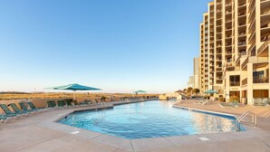 Appart'hôtel, 1 très grand lit (Phoenix VII 1102) | Piscine
