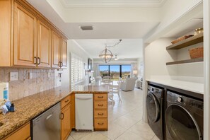 Apartment, Mehrere Betten (Shipwatch B101) | Innenbereich