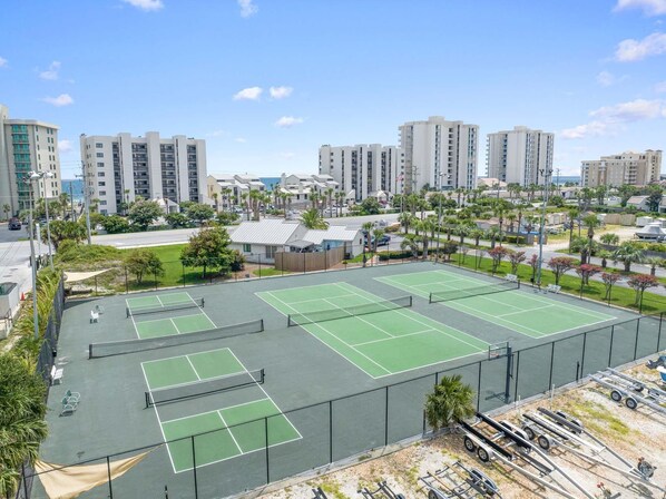 Condo, Multiple Beds (Shipwatch B101) | Sport court