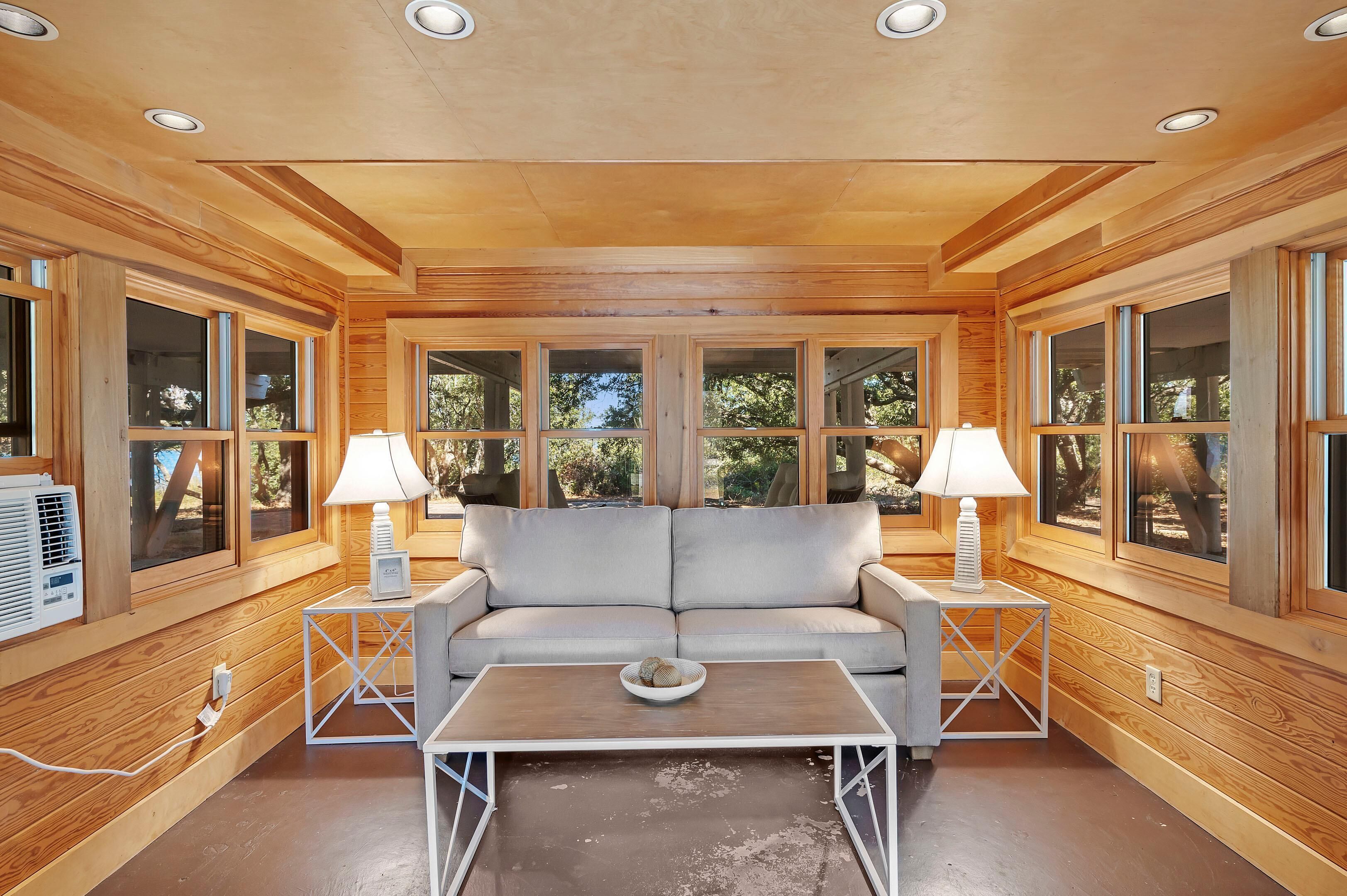 獨棟房屋, 多張床 (Ole River Cottage) | 起居區 | 電視