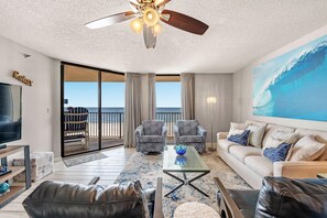Living area - Phoenix East 806 (Orange Beach)
