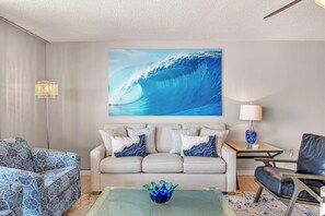 Leilighet, flere senger (Phoenix East 806) | Oppholdsområde | TV