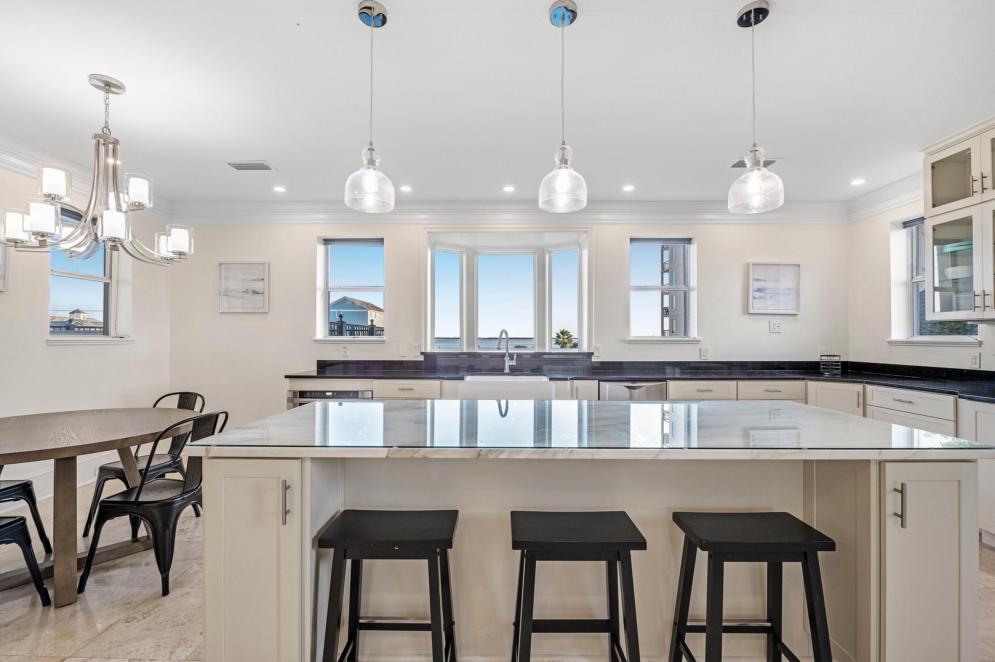 House, Multiple Beds (Bella Villa Estate) | Private kitchen | Oven, toaster, paper towels