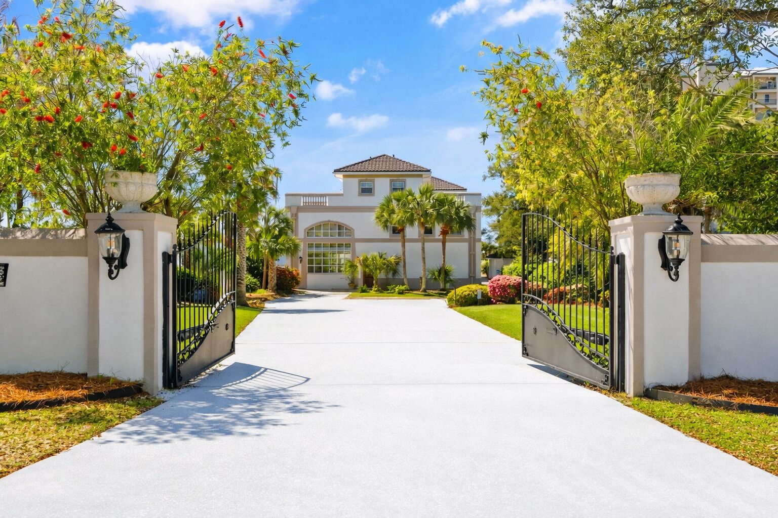 Casa, varias camas (Bella Villa Estate) | Jardines del alojamiento