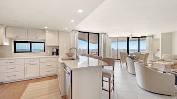 Condo, Multiple Beds (Eden East 604) | Private kitchen