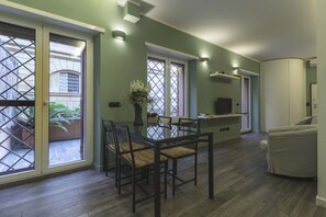 Dining - Domus Rinascimento (Piazza Navona) - Apartment with terrace (Roma)