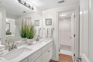 Apartment, Mehrere Betten (The Pass 205) | Badezimmer