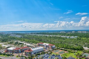 ์ฝ๋, ์นจ๋(์ฌ๋ฌ ๊ฐ) (Indigo East 2104 Penthouse) | ์ธ๊ด