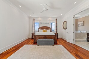 House, Multiple Beds (Bella Villa Waterfront Suite) | 3 bedrooms, iron/ironing board, WiFi