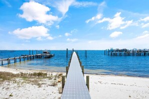 Ferienhaus, Mehrere Betten (Bella Villa Waterfront Suite) | Strand