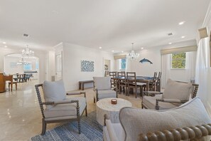 House, Multiple Beds (Bella Villa Waterfront Suite) | Interior - Bella Villa Waterfront Suite (Pensacola)