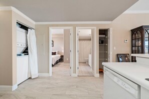 Condo, Multiple Beds (Windemere 907) | Interior