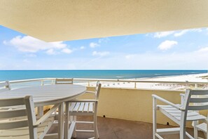 Outdoor dining - Perdido Sun 502 (Pensacola)