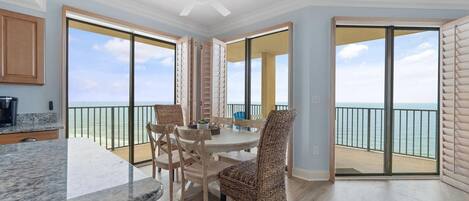 Condo, Multiple Beds (Phoenix V 1517) | Dining