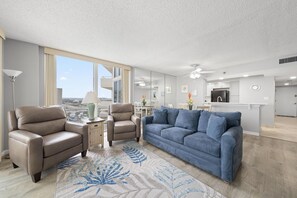 Living area - Perdido Sun 706 (Pensacola)