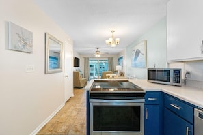 Condo, Multiple Beds (Harbor House B12 - My Blue Heron) | Private kitchen