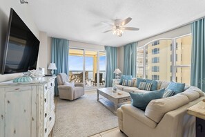 Living area - Beach Colony Tower 4D (Pensacola)