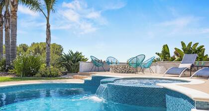 Ultimate SoCal Retreat: Poolside Fun & Views!
