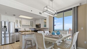 Kondominium, Beberapa Tempat Tidur (Phoenix VIII 1406) | Dapur pribadi