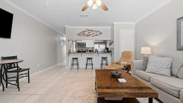 Condo, 1 King Bed with Sofa bed (Shore Break) | Living area