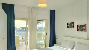 Family Penthouse, Multiple Bedrooms, 2 Bathrooms (Perla Penthouse) | 3 bedrooms, free WiFi, bed sheets