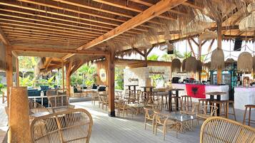 Penthouse dành cho gia đình, nhiều phòng ngủ, 2 phòng tắm (Perla Penthouse) | Bar (trong khuôn viên)