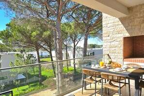 Outdoor dining - Aqua Bliss Apartment 296 (Ishëm)