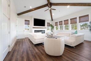 House, Multiple Beds (Golf Coast Cottage) | Living area - Golf Coast Cottage (Gulf Shores)