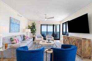 Living area - Broadmoor 1105 (Orange Beach)
