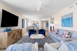 Living area - Broadmoor 1105 (Orange Beach)