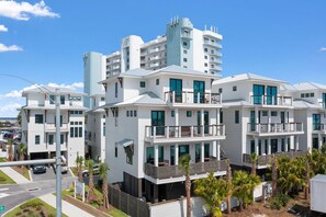House, Multiple Beds (The Bluffs #6 - Coastal Bliss) | Exterior