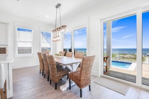 Ferienhaus, Mehrere Betten (ShipFaced Beach House) | Speisen