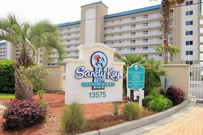 Condo, Multiple Beds (Sandy Key 337) | Property grounds
