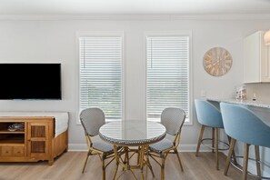 LÀgenhet - 1 kingsize-sÀng med bÀddsoffa (Pescador Landing 6A) | Restauranger