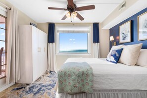 4 bedrooms, iron/ironing board, WiFi - Castaways 5D (Gulf Shores)