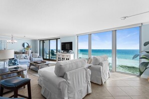 Living area - Perdido Towers East 501 (Pensacola)