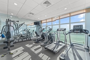 Condo, Plusieurs lits (Crystal Shores West 902) | Centre d’entraînement physique
