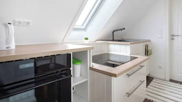 Refrigerador, horno, parrilla de estufa y lavavajillas