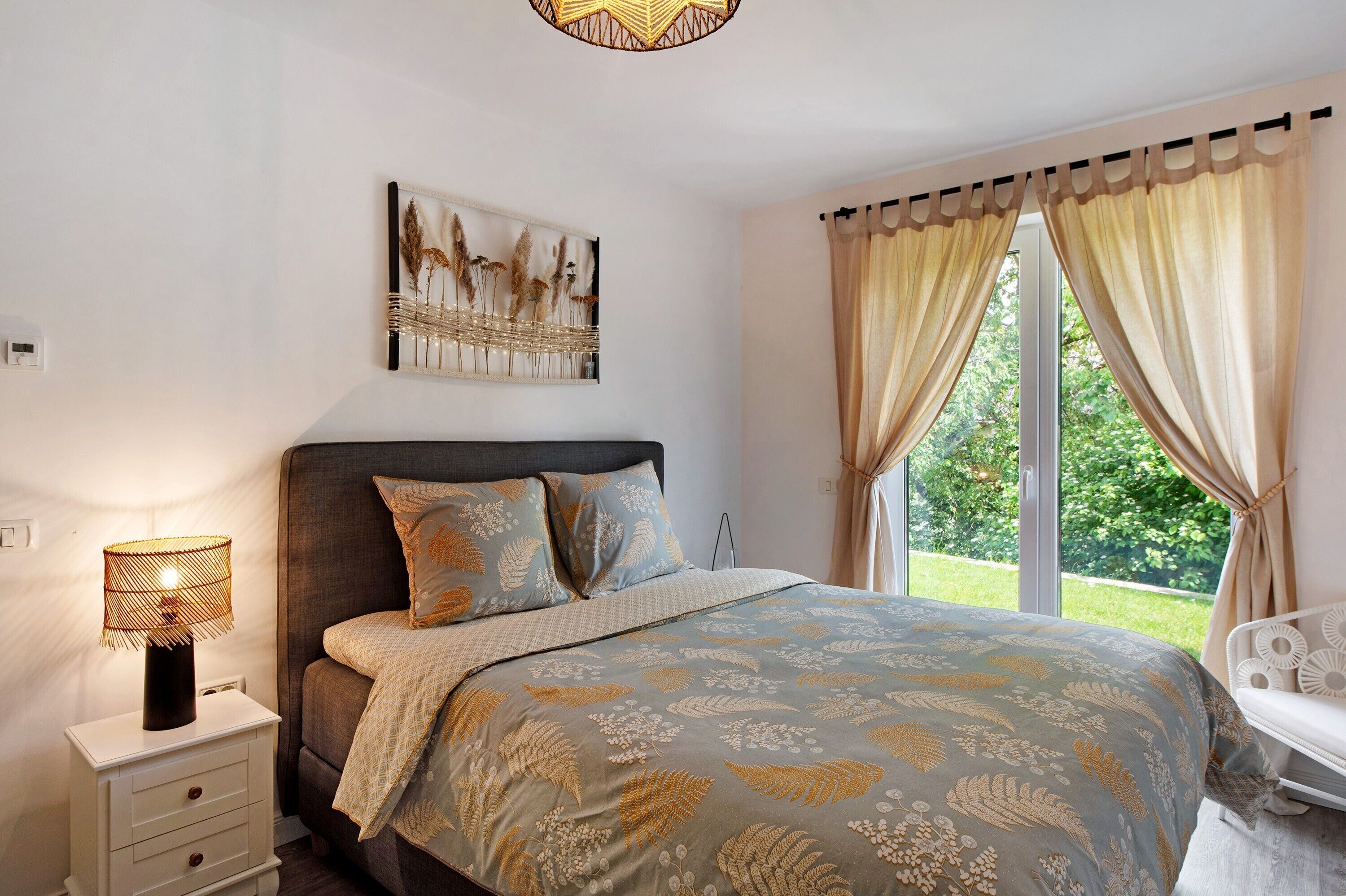 1 dormitori, planxa i posts de planxar, wifi gratuïta i roba de llit 