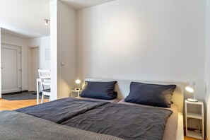 Free WiFi, bed sheets