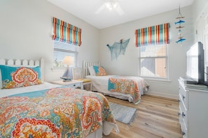 House, Multiple Beds (C'est La Vie)