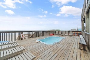 House, Multiple Beds (Labacoco) | Outdoor spa tub